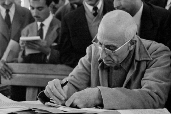 ماجرای شهادتین دکتر مصدق در مخالفت با سلطنت رضاخان چه بود؟